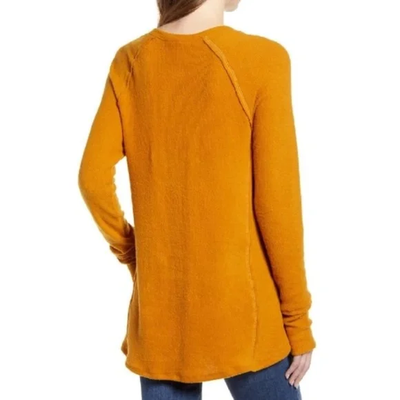 CASLON Cozy V-Neck Ribbed Top - Picture 4 of 4